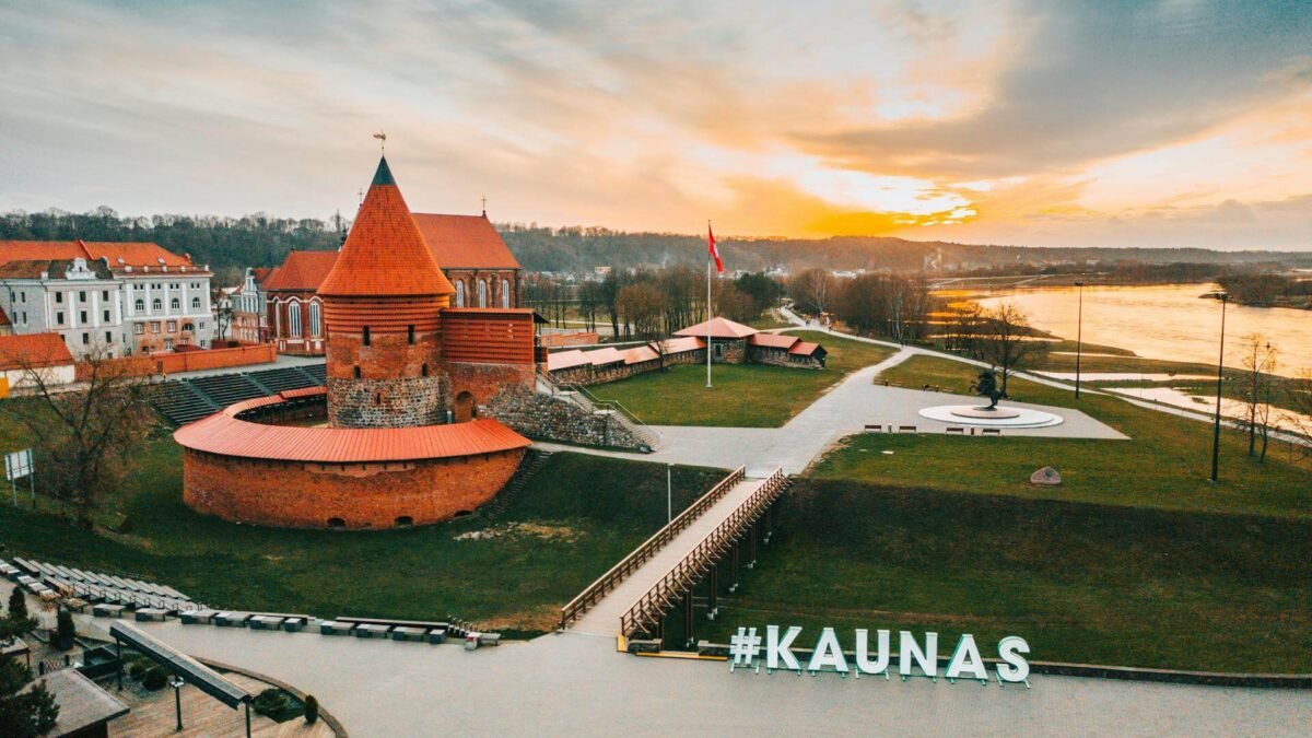 Kelių projektų eiga: kurie ruožai pradėti, kurie vėluoja ir ko tikėtis iki metų pabaigos
