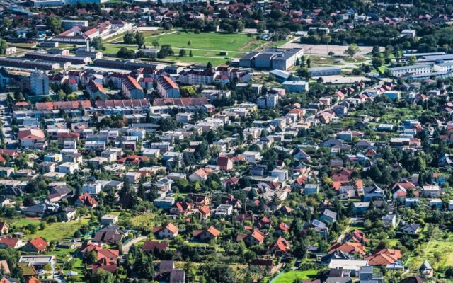 Vaizdingas panoraminis vaizdas iš viršaus